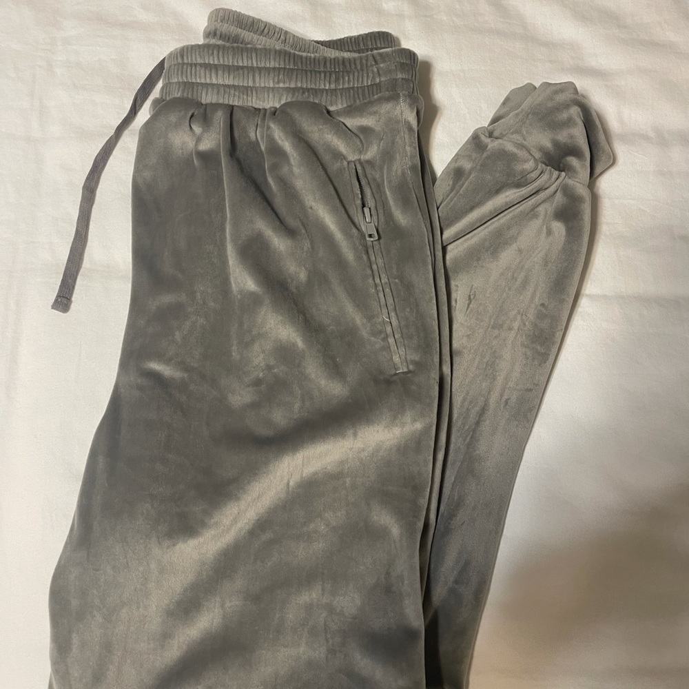 SKIMS Velour Jogger